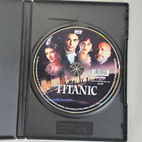 Titanic DVD - Picture 2 of 3